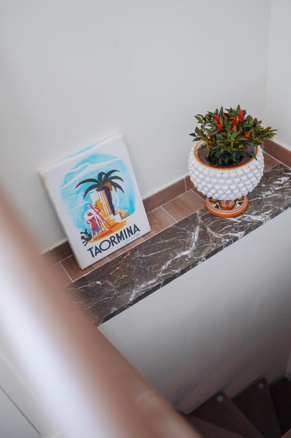 Ottaviano Suite - Elegante Attico Vista Mare Taormina Bagian luar foto